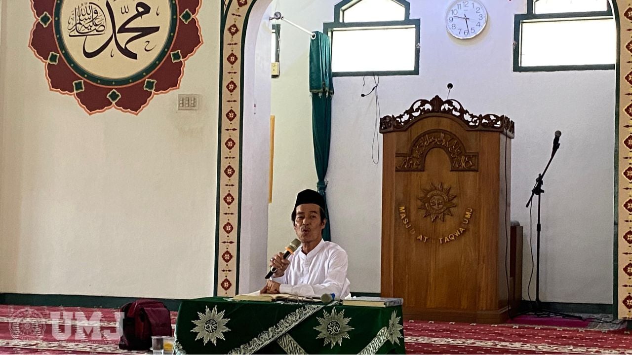 Allah Melindungi Orang Beriman dari Permufakatan Jahat